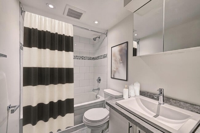 Photo - PH 3 - 3 Walk-up