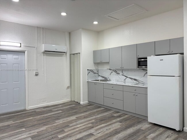 Building Photo - 30806 SW 192nd Ave Unit 0