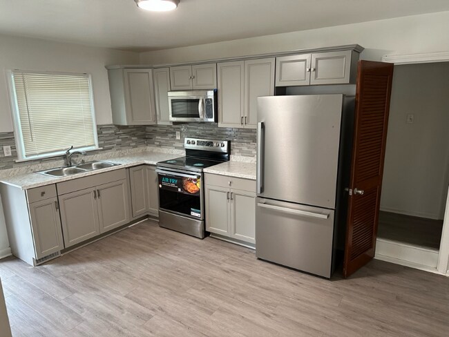 Photo - 409 Park Ave