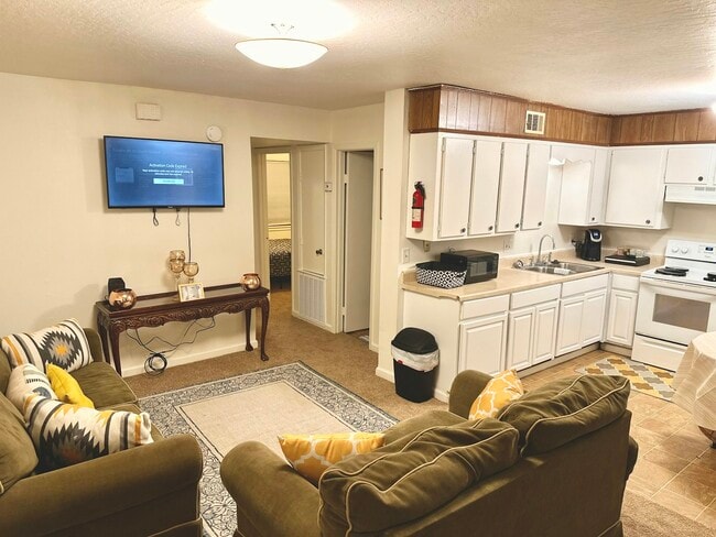 Photo - 4 Eatonville Rd