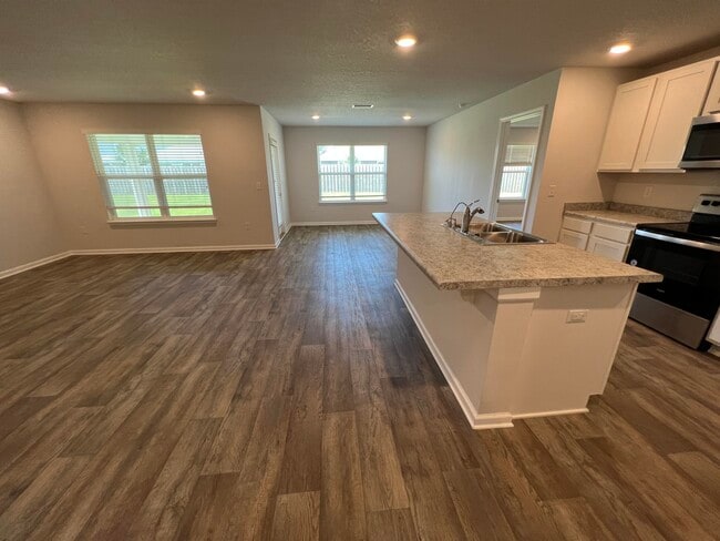 Photo - 399 This Way