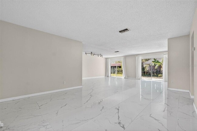 Photo - 10659 Windsor Ct