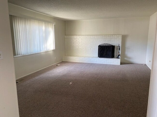 Photo - <b>Spacious West Side 4 Bedroom with Large Garage<br><br>