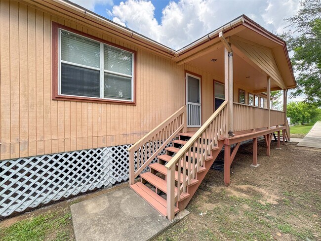 Photo - 4717 Heron St