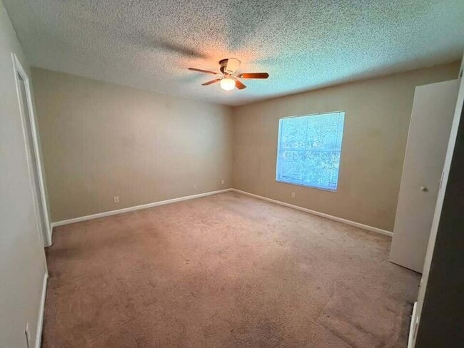 Photo - 6892 Mill Brook Pl