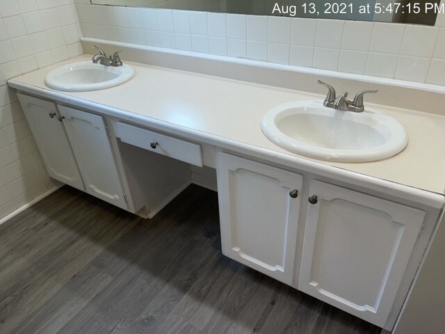 Photo - 2207 Saratoga Dr Unit 4