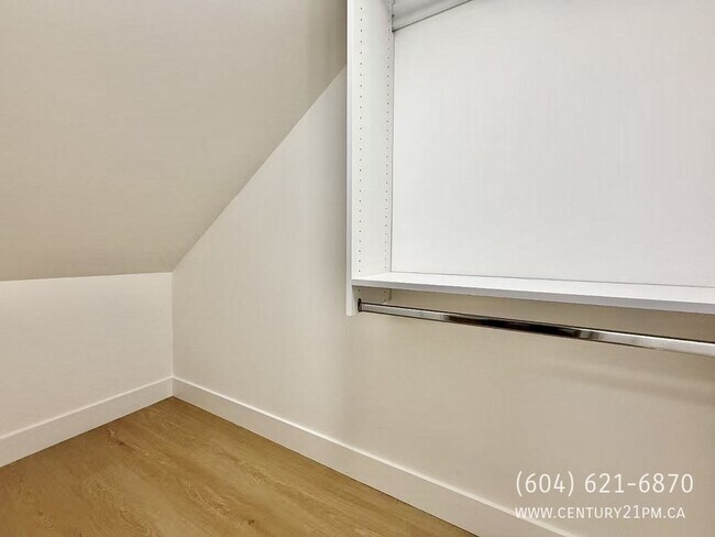 Photo - 7479-149A 149a St