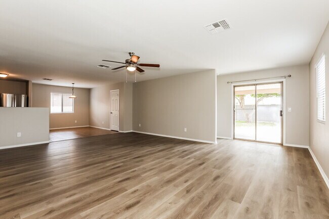 Photo - 30559 N Nightingale Rd