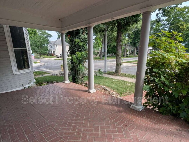 Photo - 1025 Crescent Ave