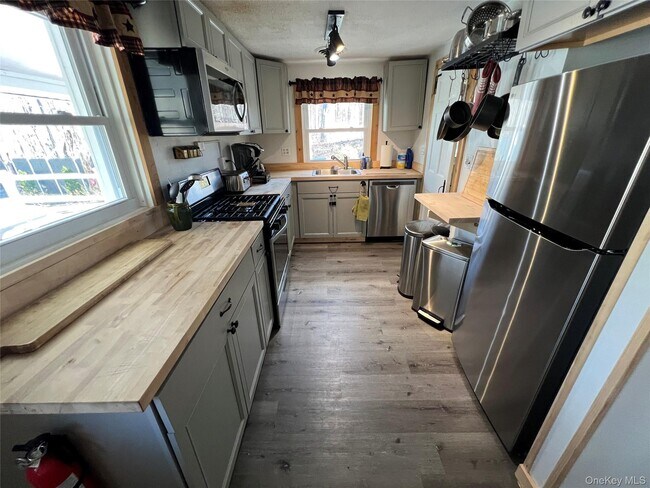 Photo - 149 Jaycox Rd