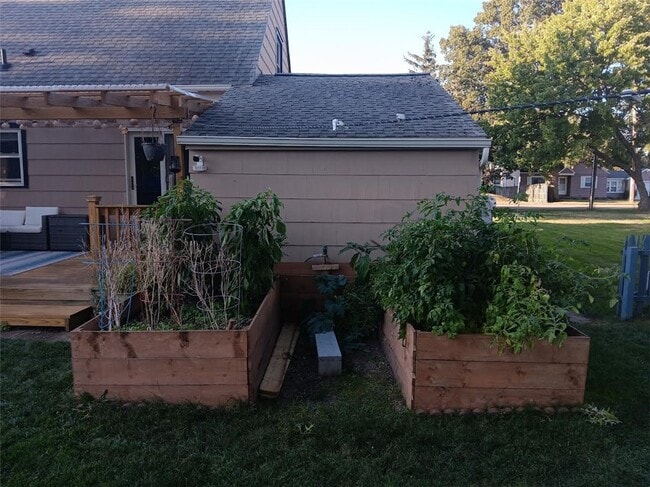 Photo - 747 Britton Rd