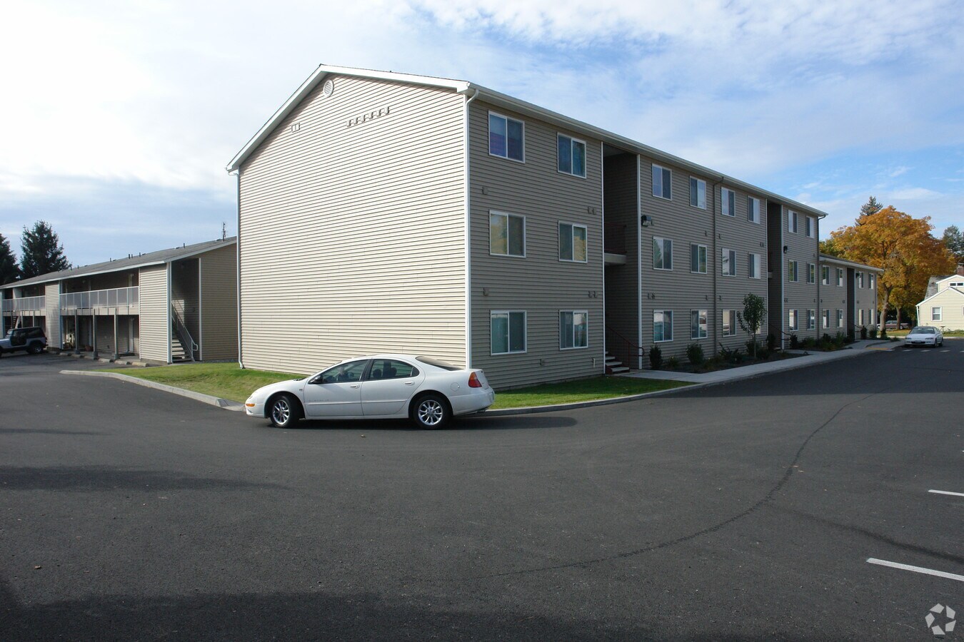 Photo - Four Oaks Apartments
