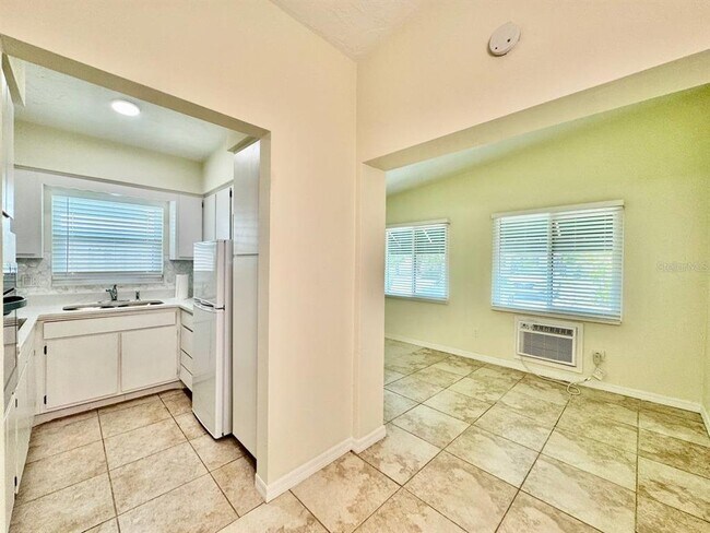Photo - 533 Yelvington Ave