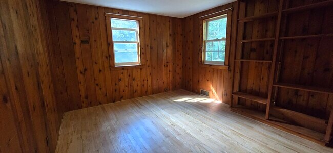 Photo - 187 W Avon Rd