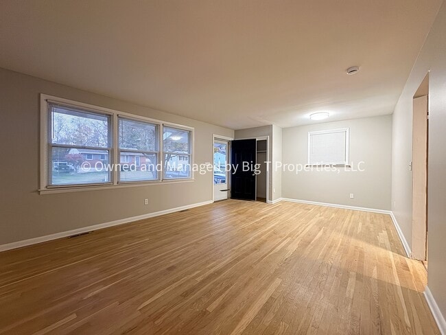 Photo - Cute ranch house with huge fenced yard