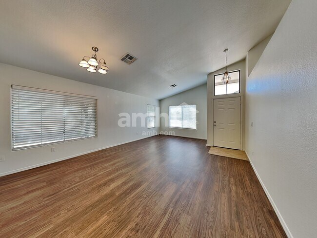 Photo - 5718 W Orchid Ln