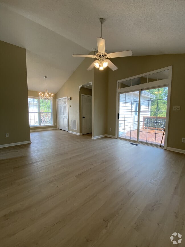 Building Photo - 3 Forest Creek Dr Rental
