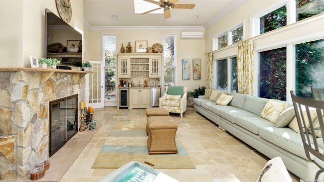 Photo - 7 Deerfield E