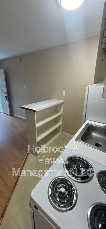 Photo - 1714 Stover St