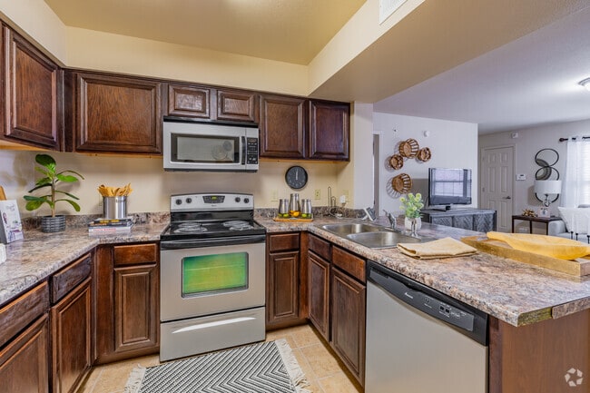 2BR, 2BA - 1,050SF - Kitchen - Tuscany Hills Luxury Apartments