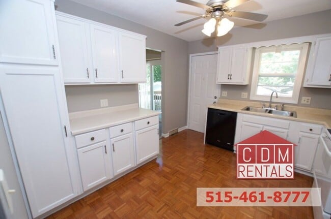 Photo - 203 NW 3rd St