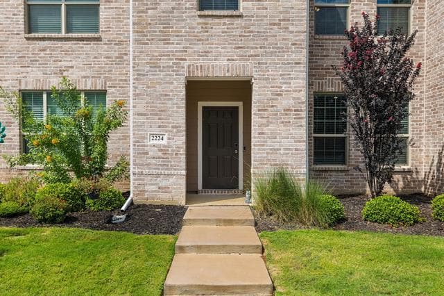 Photo - 2224 Davenport Dr