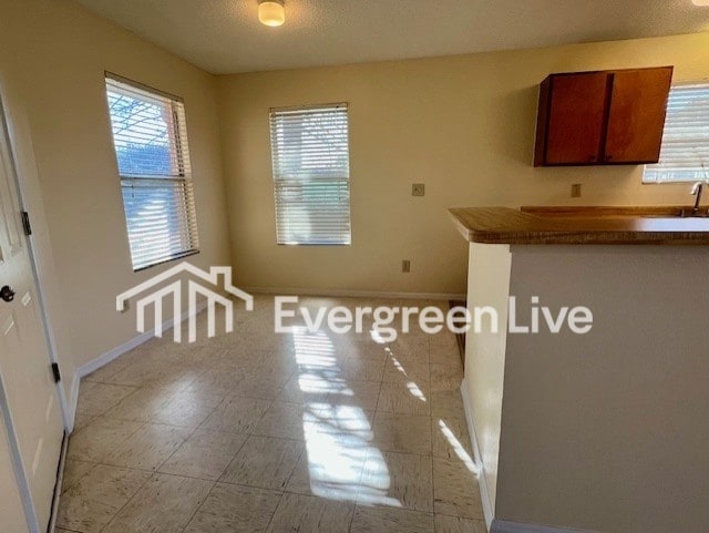 Photo - 121 Pembroke Ct