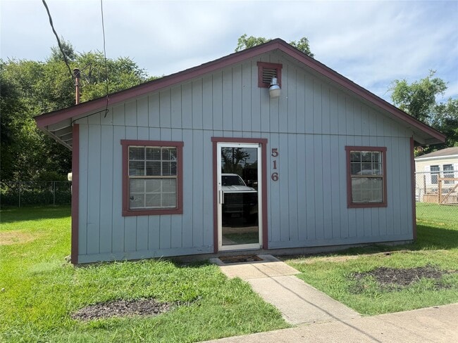 Building Photo - 516 Battlebell Rd
