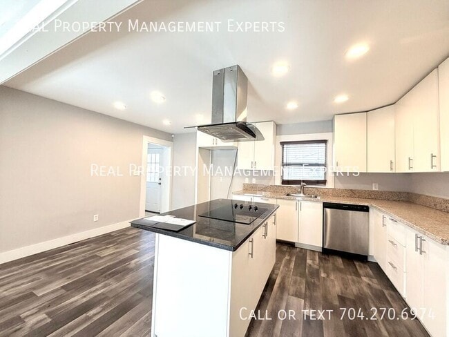 Photo - 3819 Langley Rd