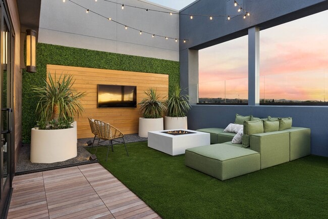 Rooftop Lounge