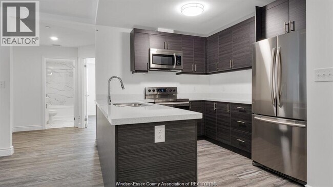 Photo - 1675 Banwell Rd Unit 202