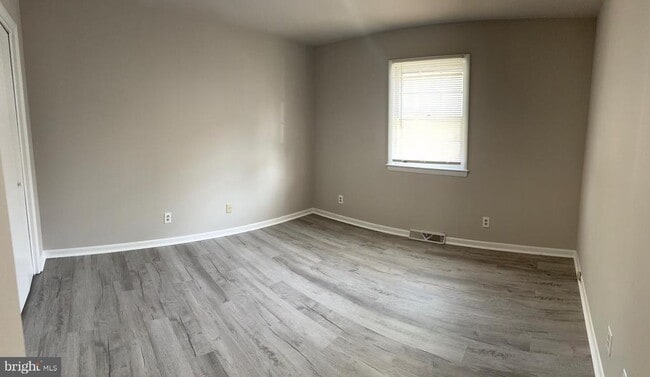 Building Photo - 1423 Dandridge St Unit B Rental