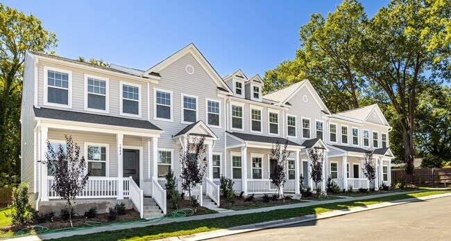 Photo - BEAUTIFUL 2 Bedroom Townhome in Mooresville