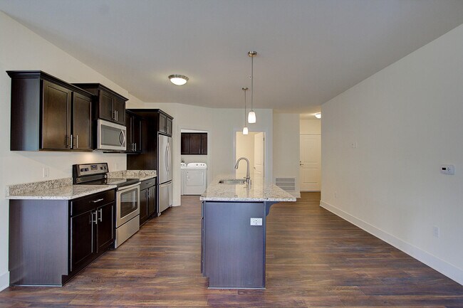 Photo - w171s7404 Lannon Dr Unit 203