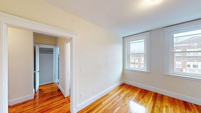Building Photo - 90 Brainerd Rd Rental