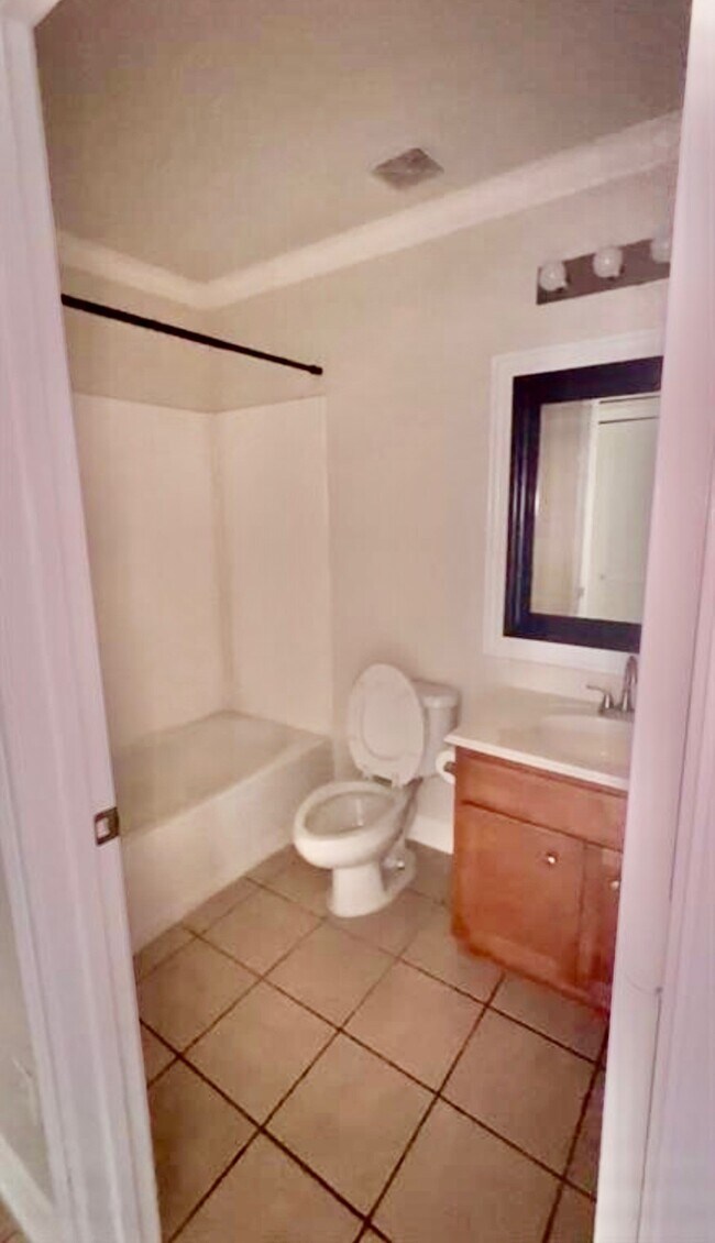 Photo - 1614 York Creek Dr