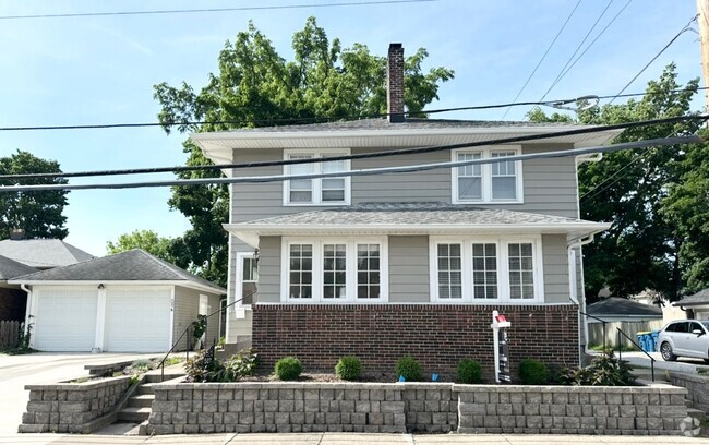 Building Photo - 527-527 E 52nd St Rental
