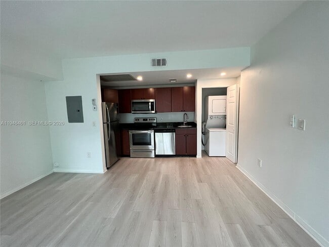 Photo - 946 Bay Dr Unit 4