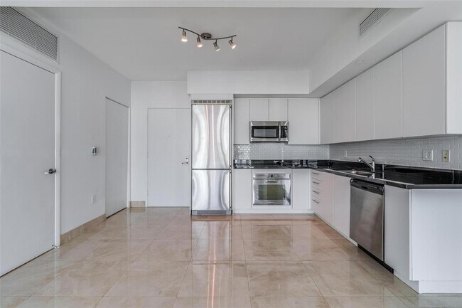 Photo - 92 SW 3rd St Unit 2712
