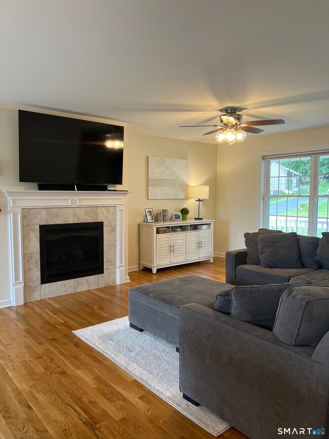 Photo - 70 Lakeside Ave