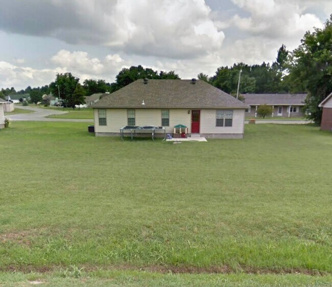 Photo - 3 Bed / 2 Bath in Brookland!