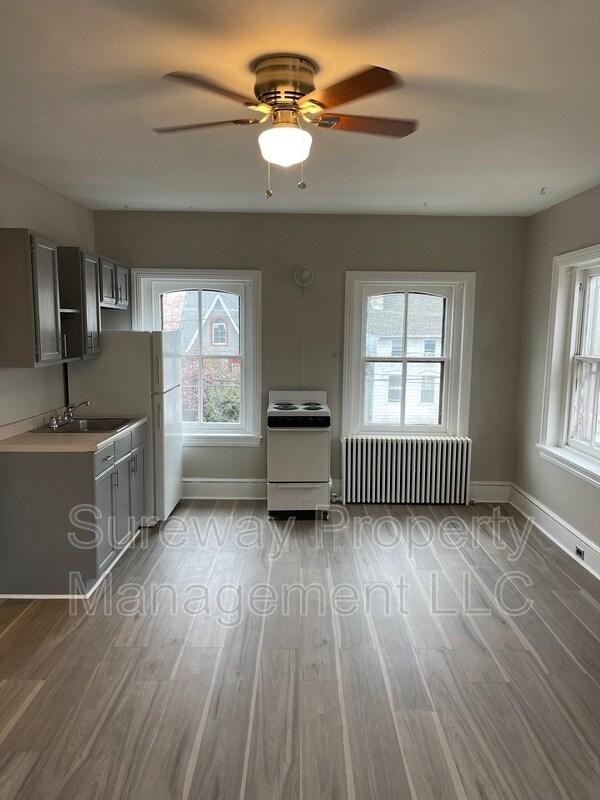 Photo - 212 E Broad St Unit 3