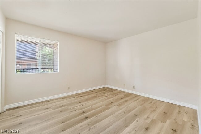 Photo - 5062 River Glen Dr Unit 151