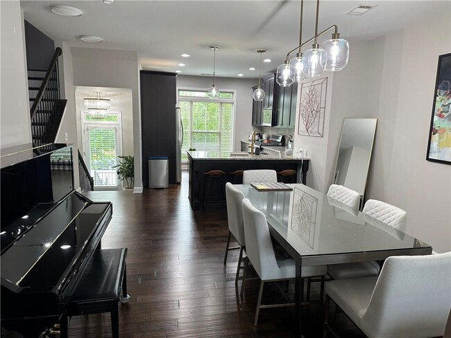 Photo - 4253 Tacoma Trce