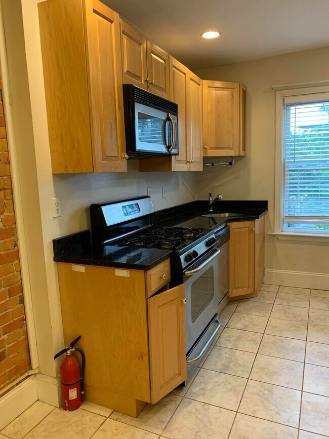 Photo - 23 Aspinwall Ave Unidad 4