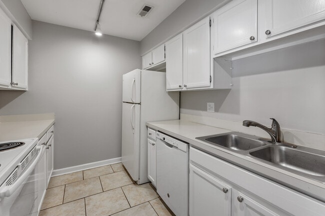 Photo - 1444 Stonebridge Cir Unit H3