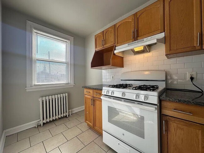 Photo - 6710 Rowland Ave