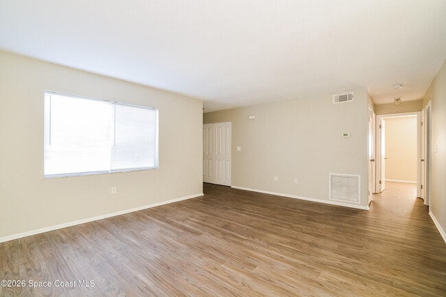 Photo - 2000 Burning Tree Dr