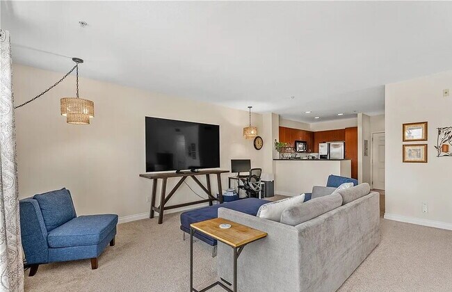 Bright & Spacious Unit with Natural Light