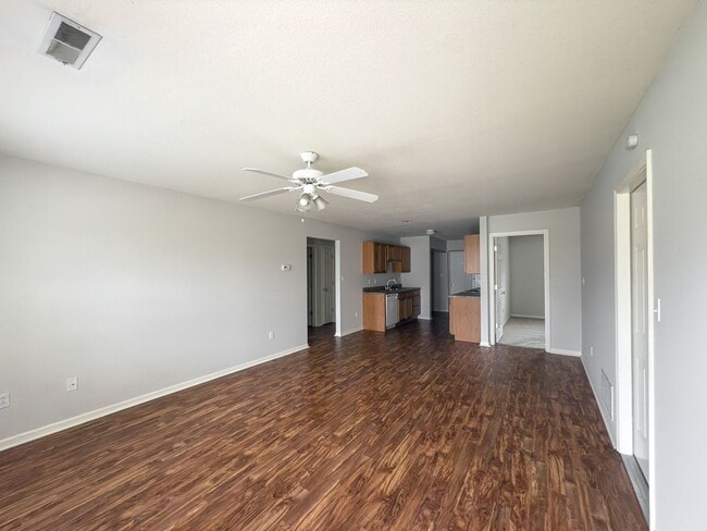 Photo - 2562-2562 E Morris Dr Unit 2562 E Morris Dr